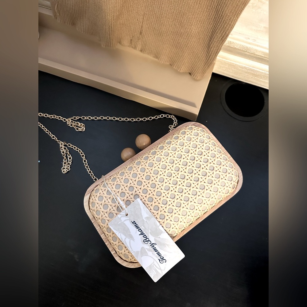 Tommy Bahama crossbody bag